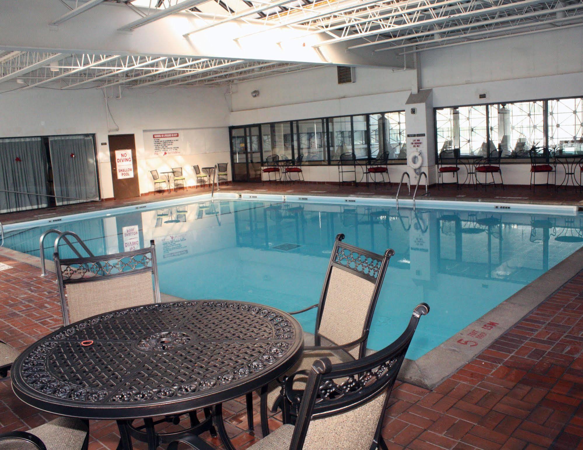 Ramada By Wyndham Buffalo Downtown Luaran gambar